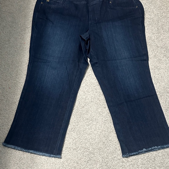 Belle by Kim Gravel Dark Indigo Cropped Jeans - Picture 5 of 8